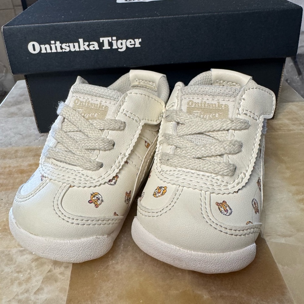 Onitsuka Tiger by Asics Kids Sneakers - Cream with Tigers Prints - Picture 3 of 7